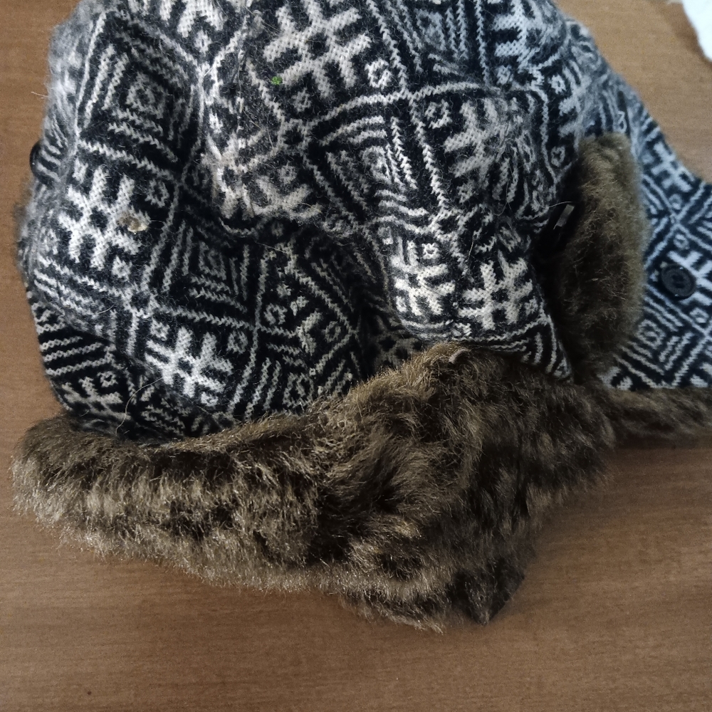Trapper hat - Picture 3 of 5